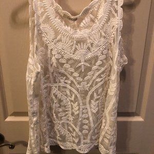 Capri Lace pullover top. Size L